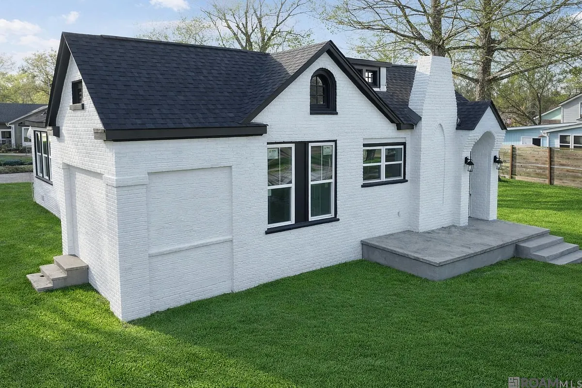 Building Photo - 4809 Longfellow Dr