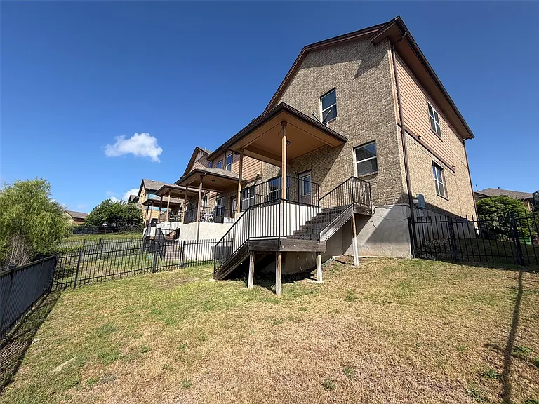1001 Zodiac Ln #15 — Photo 24