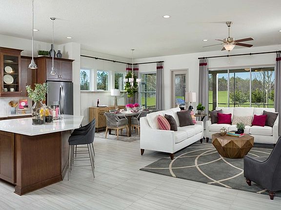 The Crandon - Family Room