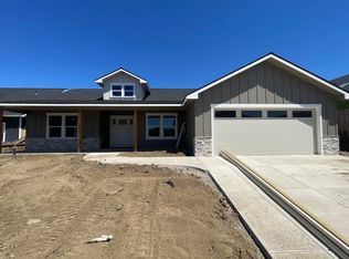 1020 Brandon Way, Phoenix, OR 97535