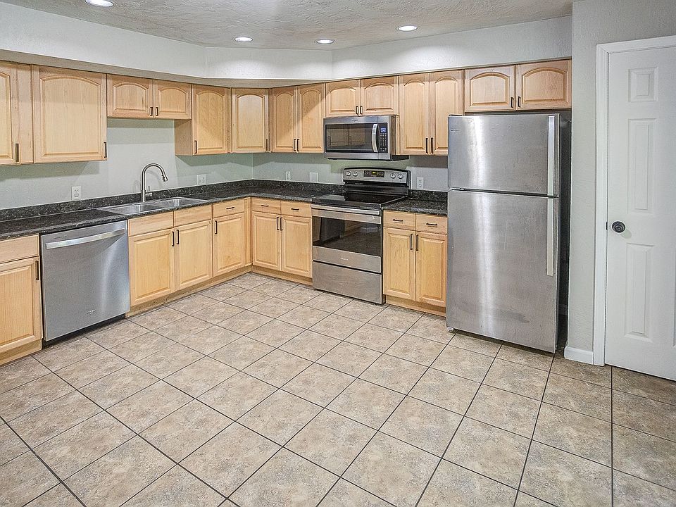 1st image of 818 Elm Way Ct APT 1
