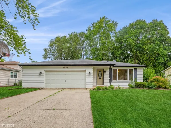 30W316 Claymore Ln, Naperville, IL 60563