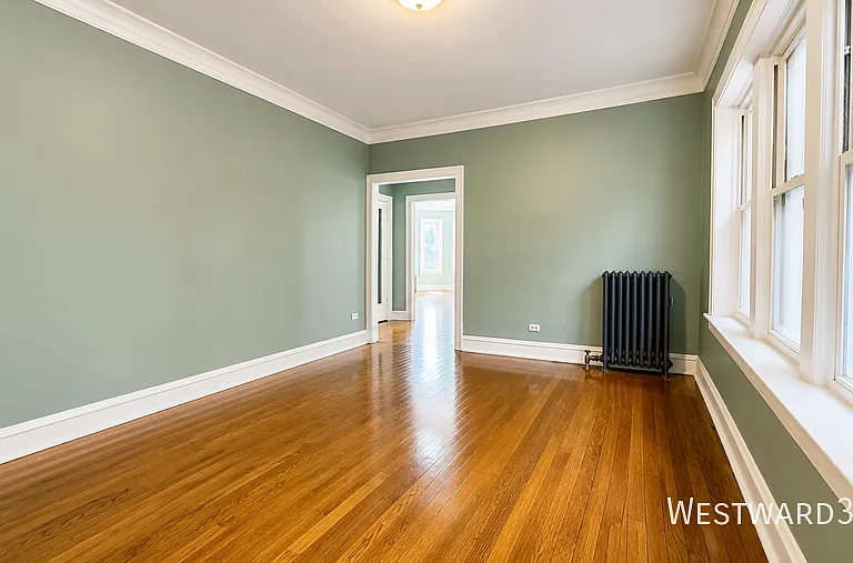 8225 S Ingleside Ave #1 — Photo 3