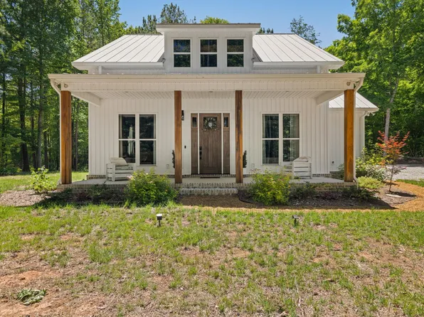 334 York Dr, Rogersville, AL 35652