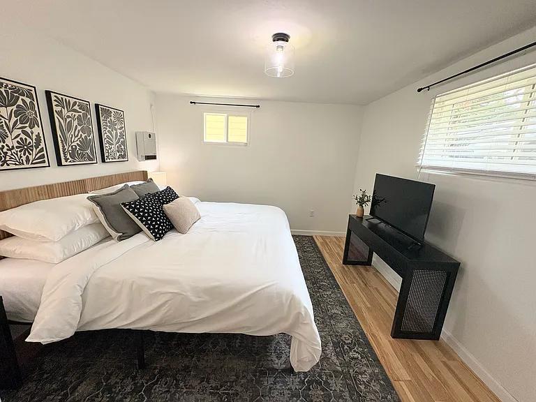 2421 N Sage St #B — Photo 10