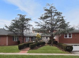 18865 Avon Rd, Jamaica Estates, NY 11423