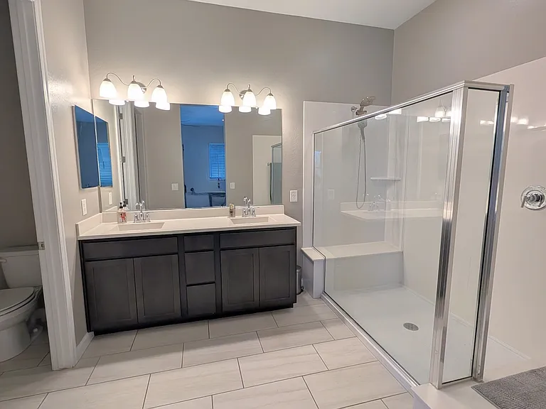 Master Full Bathroom