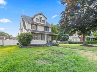 506 Oak Knoll Ave SE, Warren, OH