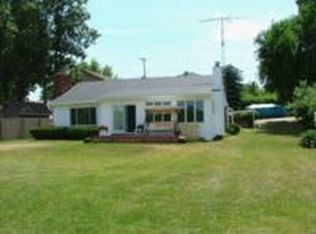 756 Spicer Dr, Brooklyn, MI