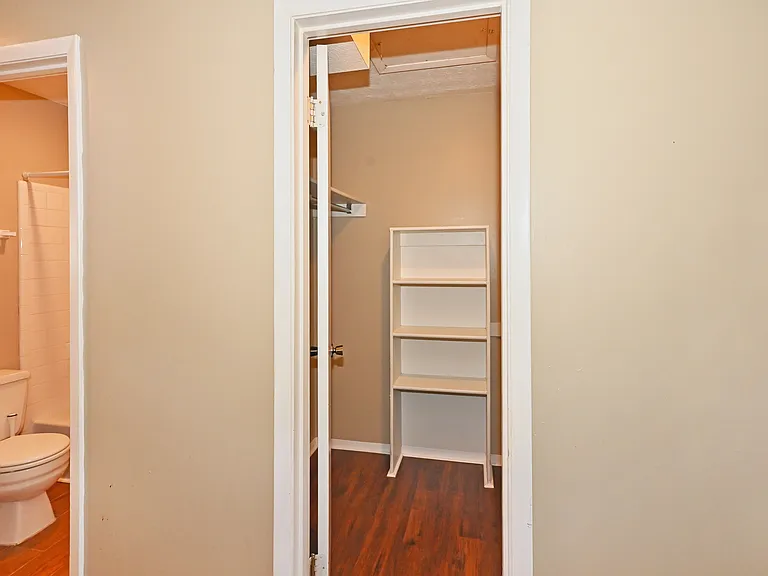908 Park Ridge Cir — Photo 22