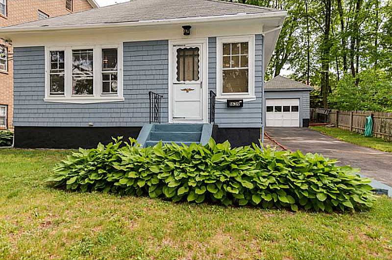 1st image of 1639 Smith St