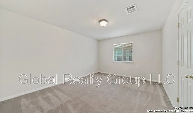 501 Ginsberg Dr — Photo 5