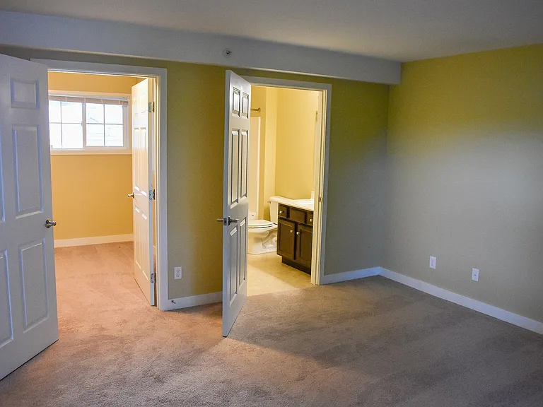 5247 Shelburne Rd — Photo 22