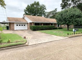 1404 Hooks St, Crockett, TX 75835