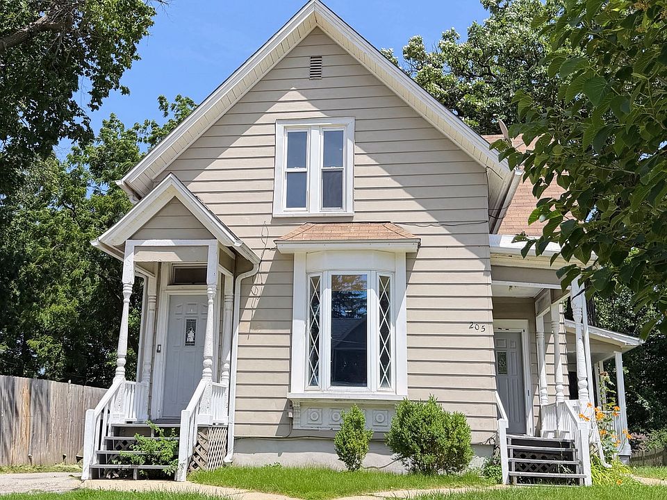 1st image of 205 Perry St