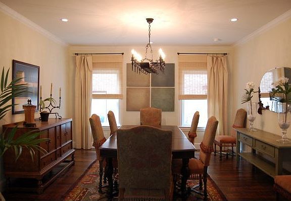Formal dining room is perfect for entertaining 