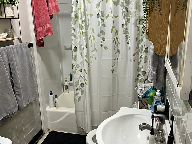 16 Braemore Rd #4 — Photo 14
