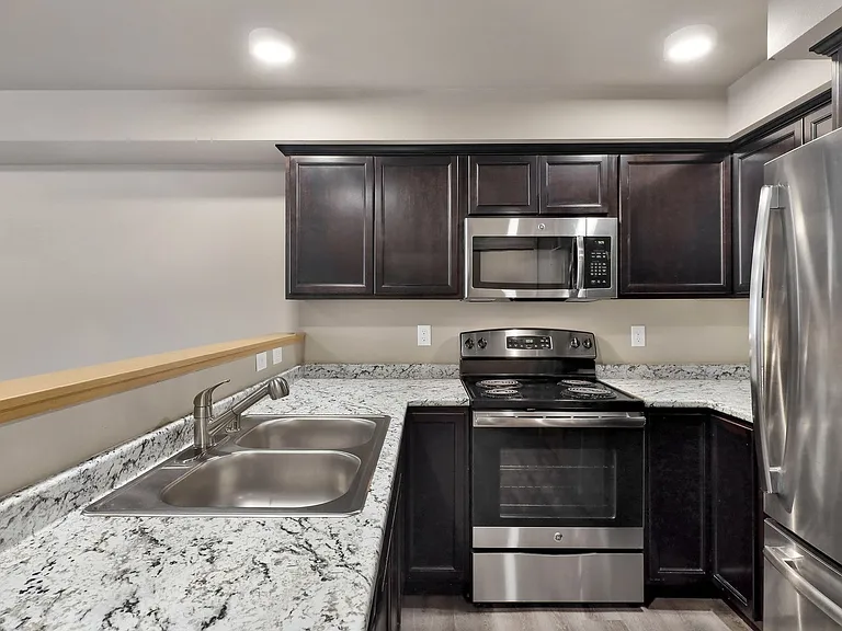 Tremezzo Apartments — Photo 57