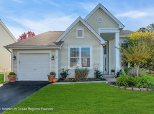 19 Five Bridges Ct, Barnegat, NJ 08005