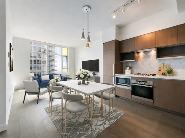 6588 Nelson Ave #3803, Burnaby, BC V5H 0E8