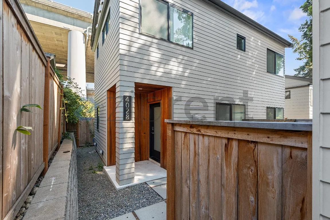 2 bed, 2.5 bath, 959 sqft, $3,500 — Photo 1
