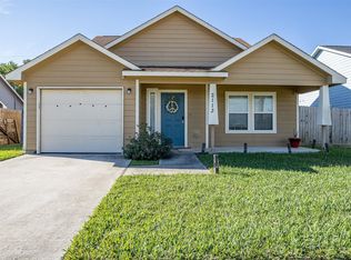 2113 W Gulf St, Baytown, TX 77520
