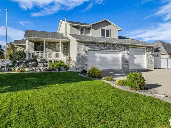 1106 W 2700 S, Syracuse, UT 84075