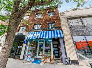 2528 Yonge St #2, Toronto, ON M4P 2H7