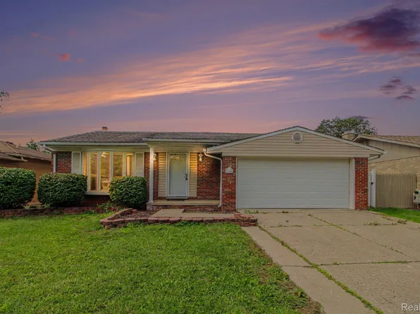 28440 Weddel Ave, Brownstown, MI 48183