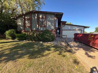 2340 Lafayette Ter, Clinton, IA 52732