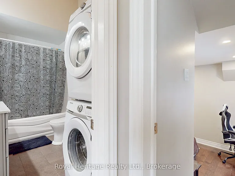100 Cromwell Ave #1 — Photo 3