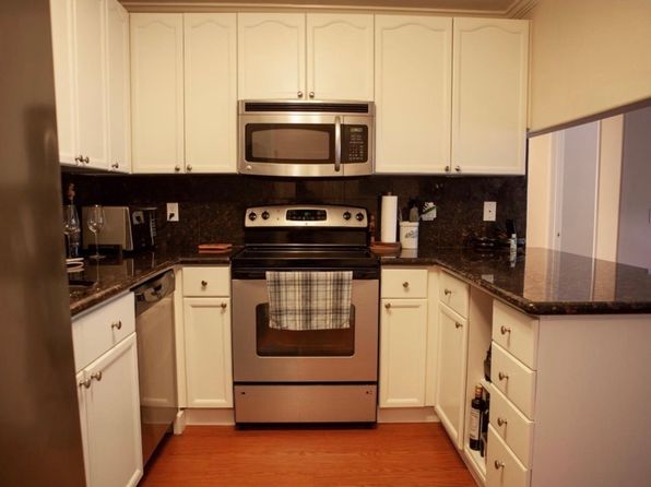 128 N El Camino Real APT 104