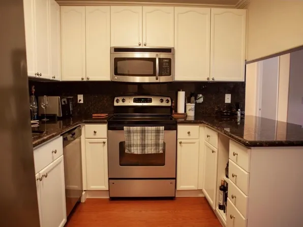 128 N El Camino Real APT 104, San Mateo, CA 94401