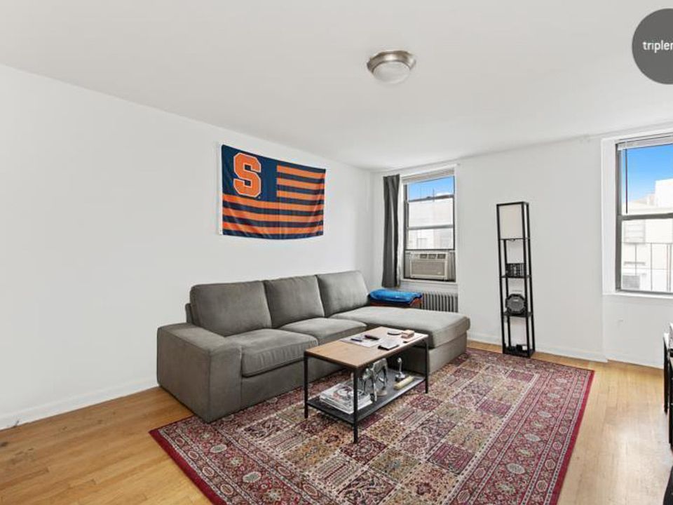 1st image of 412 E 11th St APT 5R