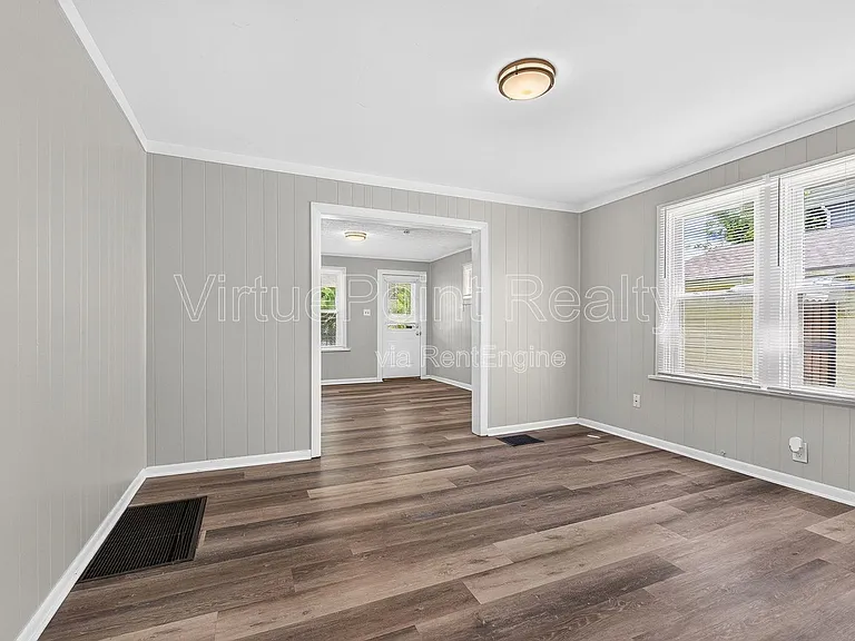 329 S Wayne Ave — Photo 6