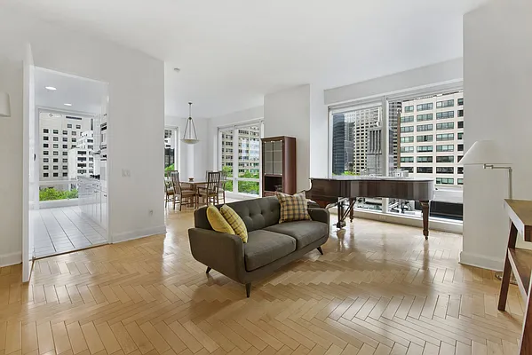 Rented by Compass | media 31