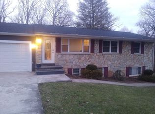 8514 Spruce St, Manassas, VA 20111