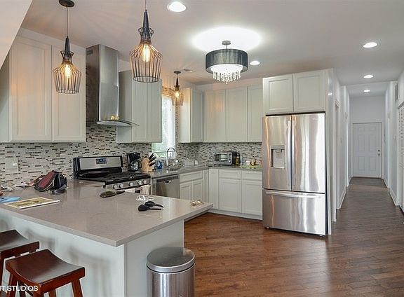 3rd image of 3658 W Armitage Ave #3