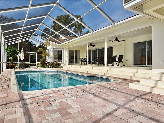3rd image of 1522 Mary Ln