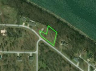 Crown Rd, Lead Hill, AR 72644