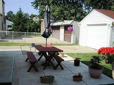 3rd image of 5253 W 151st St