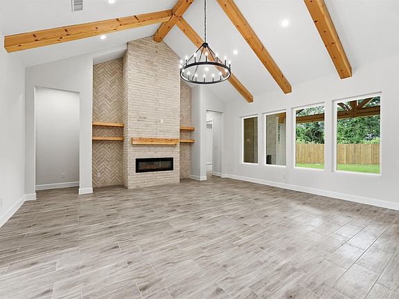 4th image of 114 Magnolia Bnd