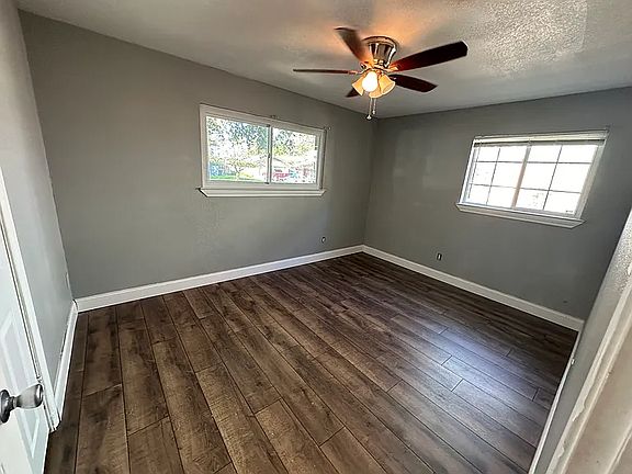 4th image of 2301 E Mitchell St #1