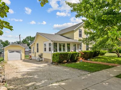 242 E Jefferson Ave, Hampshire, IL, 60140