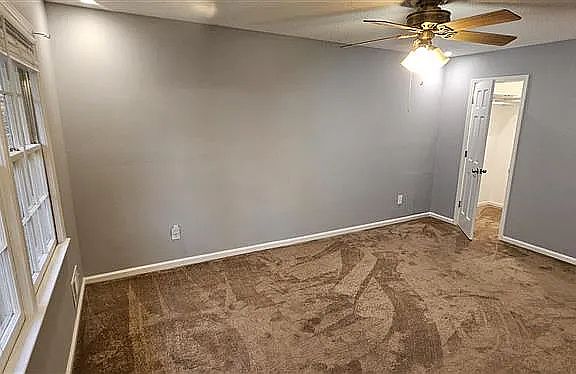 3rd image of 4815 Luray Dr
