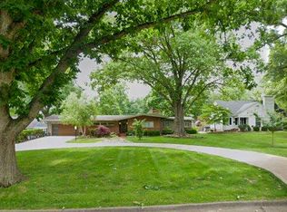 1325 S Fairway Ave, Springfield, MO 65804