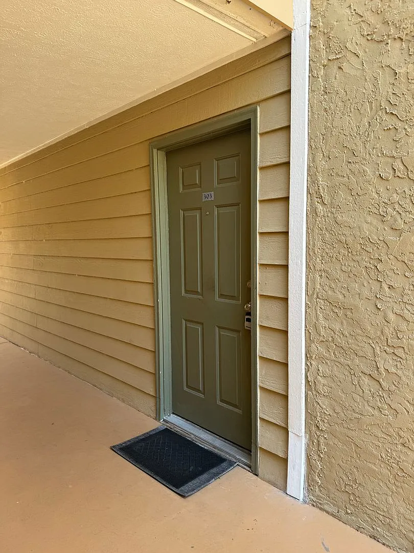 1/1 condo in New Tampa gated community on ground floor unit — Photo 2