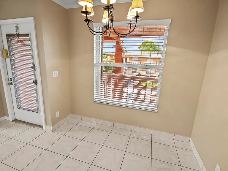 1421 NW 20th Ave #204 — Photo 6