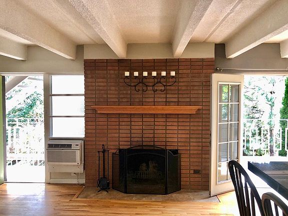 5th image of 50 N Clarkson St