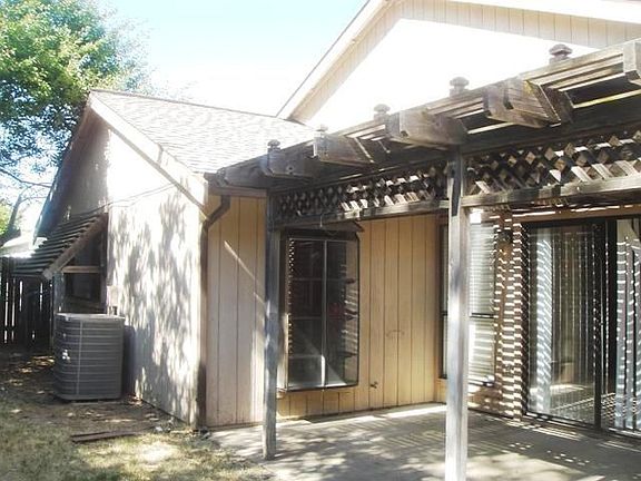 2nd image of 7620 Valley Wood Dr